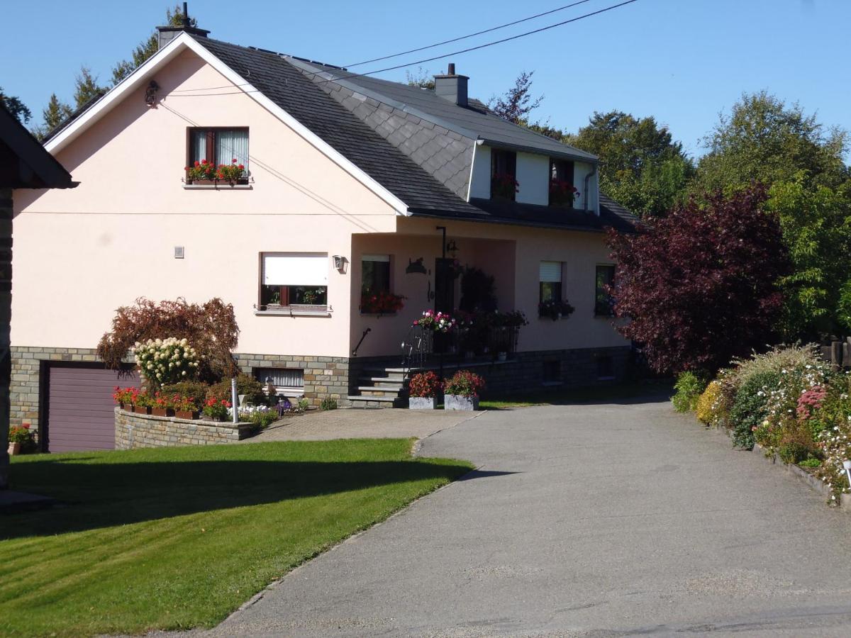 Eifel Lodge Butgenbach Ngoại thất bức ảnh