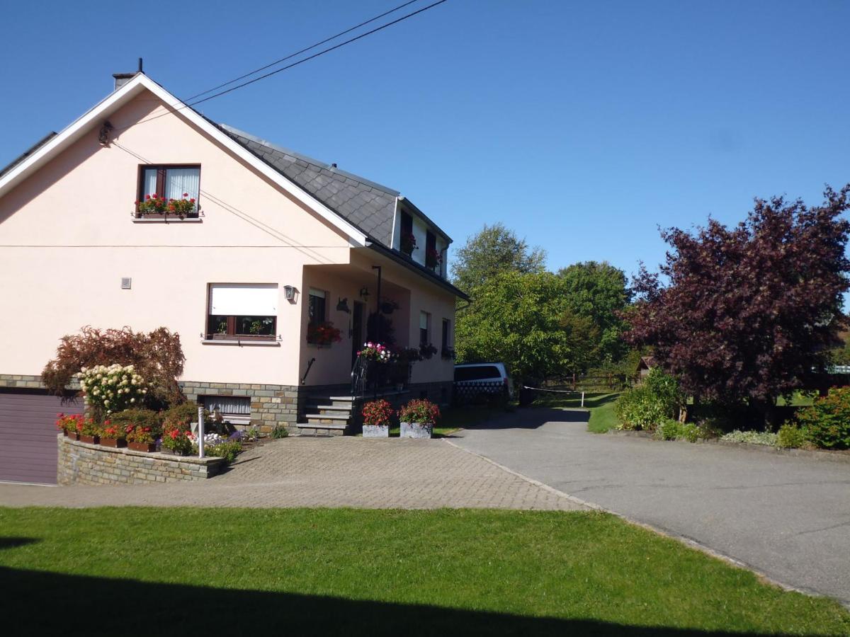 Eifel Lodge Butgenbach Ngoại thất bức ảnh
