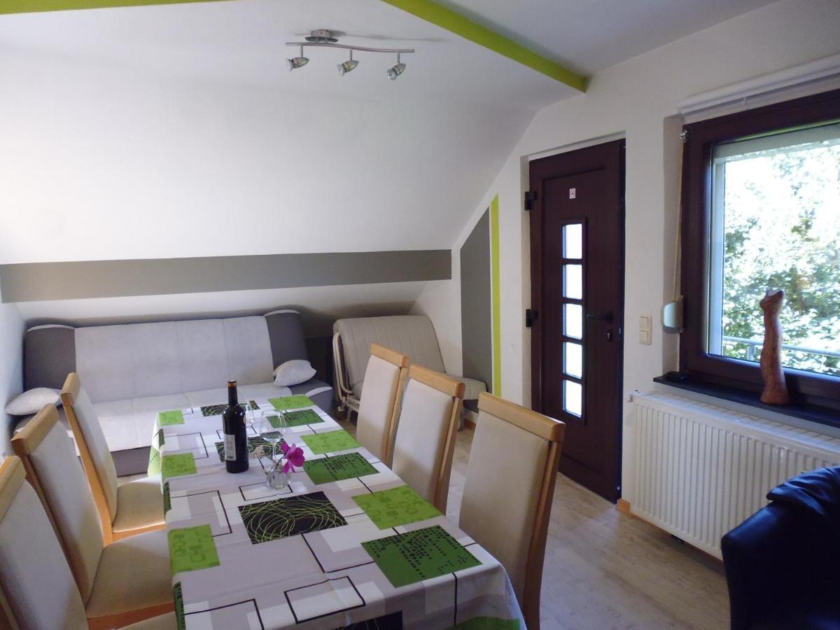 Eifel Lodge Butgenbach Ngoại thất bức ảnh